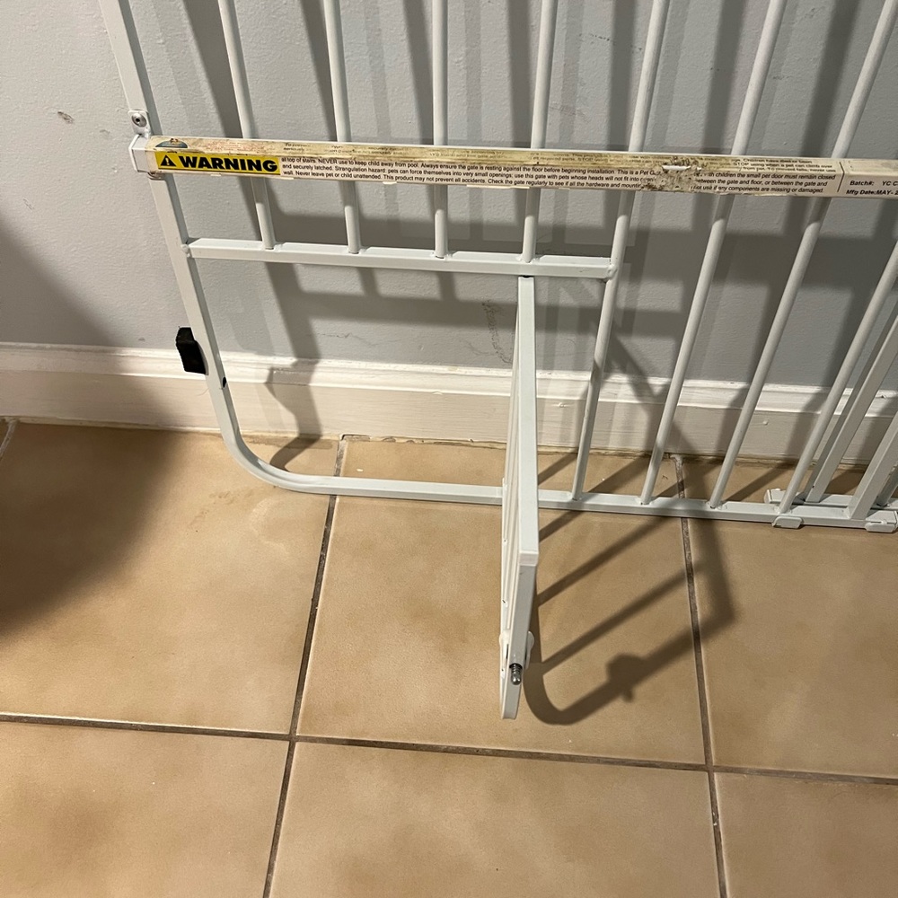 Gate - Picture 2 of 3